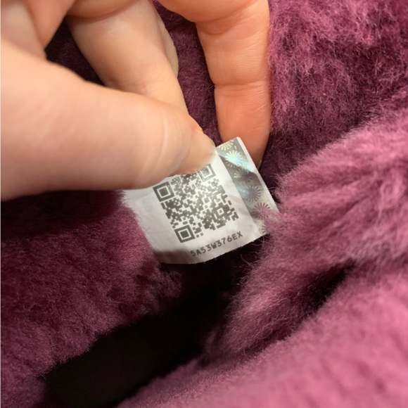 Worn Condition Ugg Bailey Bow Youth Girls Size 3 Dark Pink Colour - Picture 10 of 12